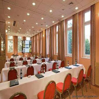 Hotel Patria ペーチ エクステリア 写真